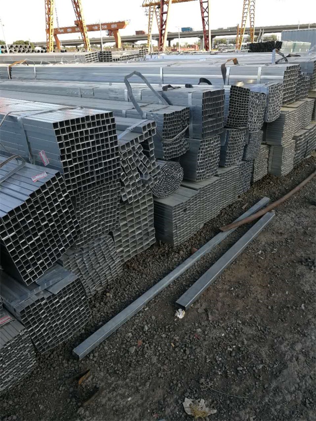Q235B热浸新建新建新建镀锌无缝方矩管 钢结构专用管材 Q235B热浸新建新建新建镀锌无缝方矩管 钢结构专用管材